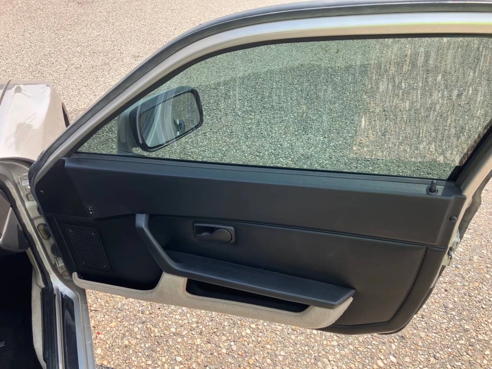 1985 Porsche 944 - Image 17 of 24