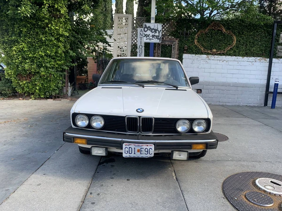 1985 BMW E28 5 Series - Image 2 of 3