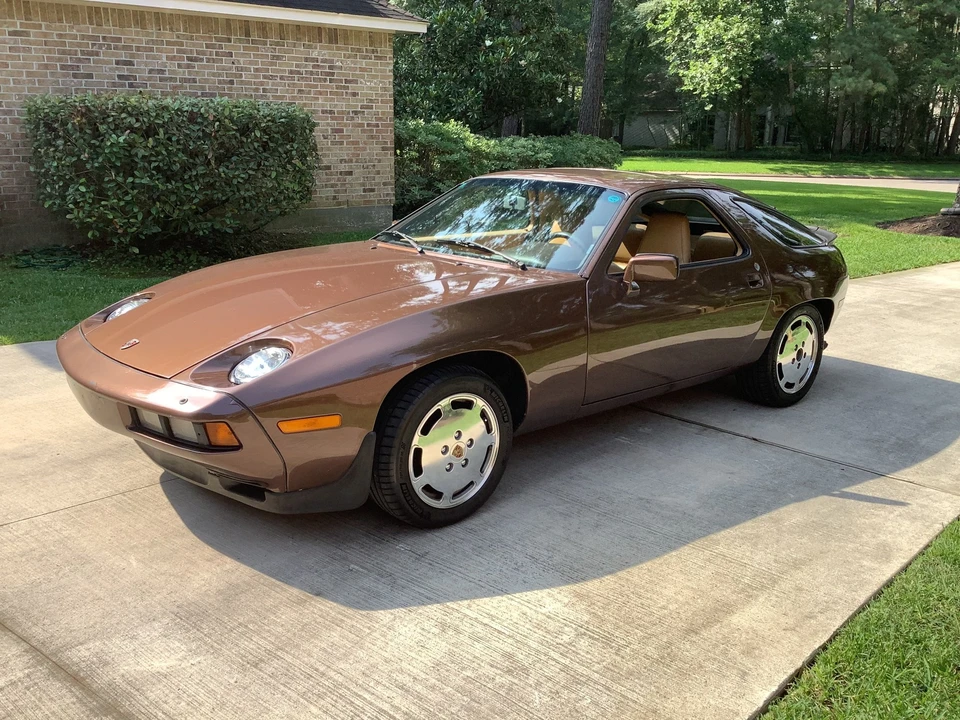 1985 Porsche 928 S - Image 9 of 11