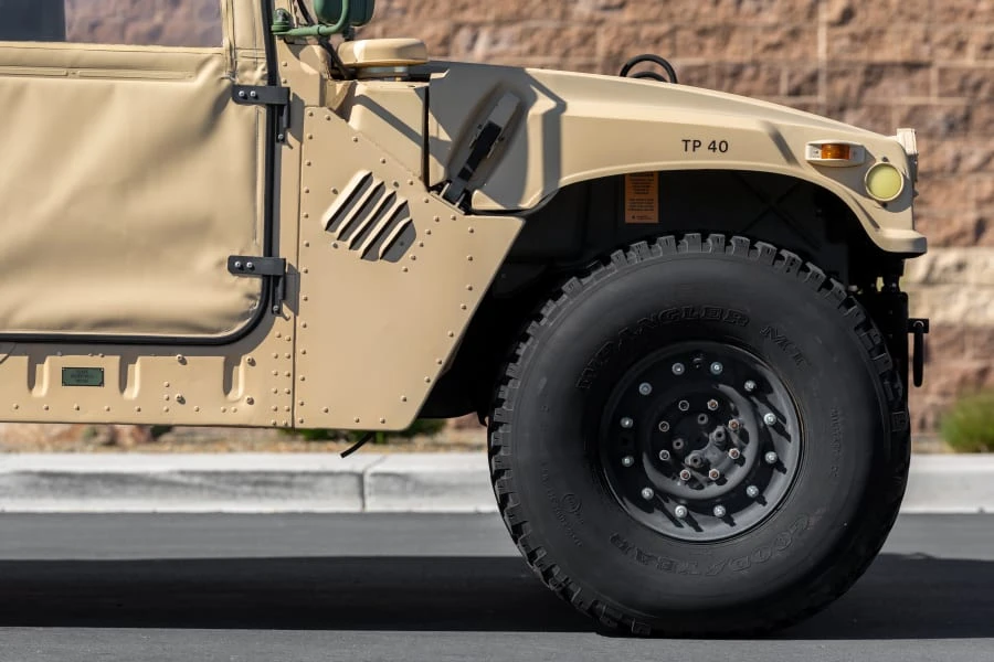 1985 AM General Hummer - Image 27 of 31