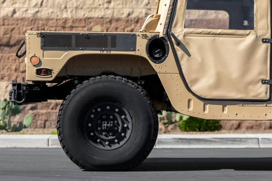 1985 AM General Hummer - Image 26 of 31
