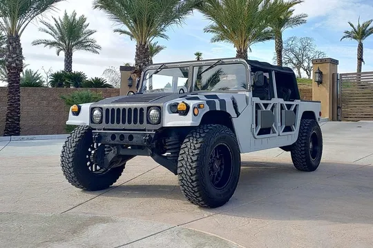 1985 AM General M998 HMMWV