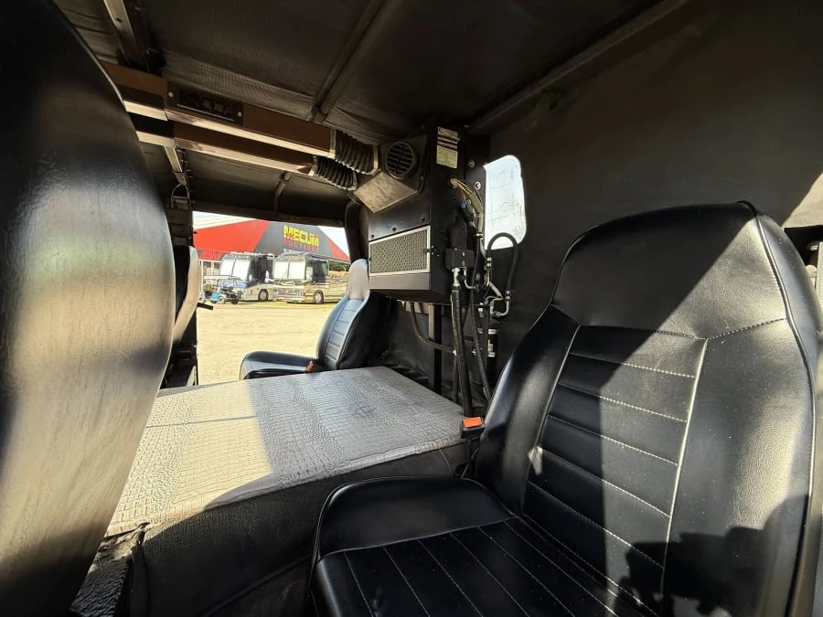 1985 AM General Hummer - Image 6 of 10