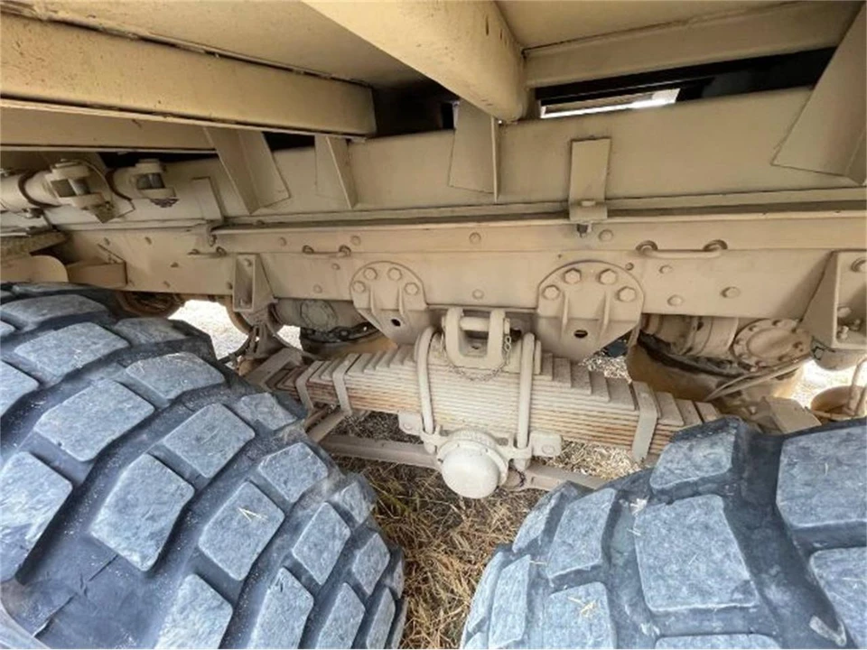 1985 AM General Hummer - Image 9 of 19