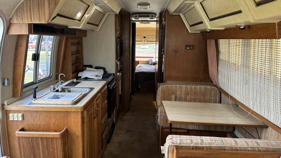1985 Airstream - Image 6 of 7