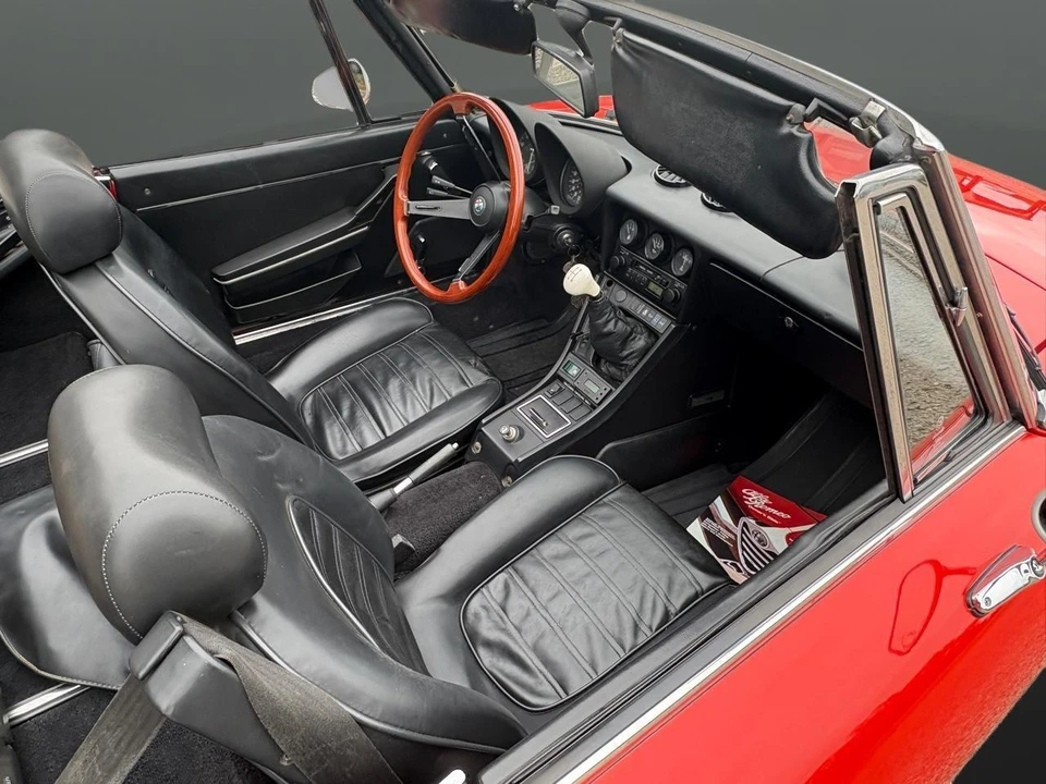 1985 Alfa Romeo 75/Milano - Image 29 of 31