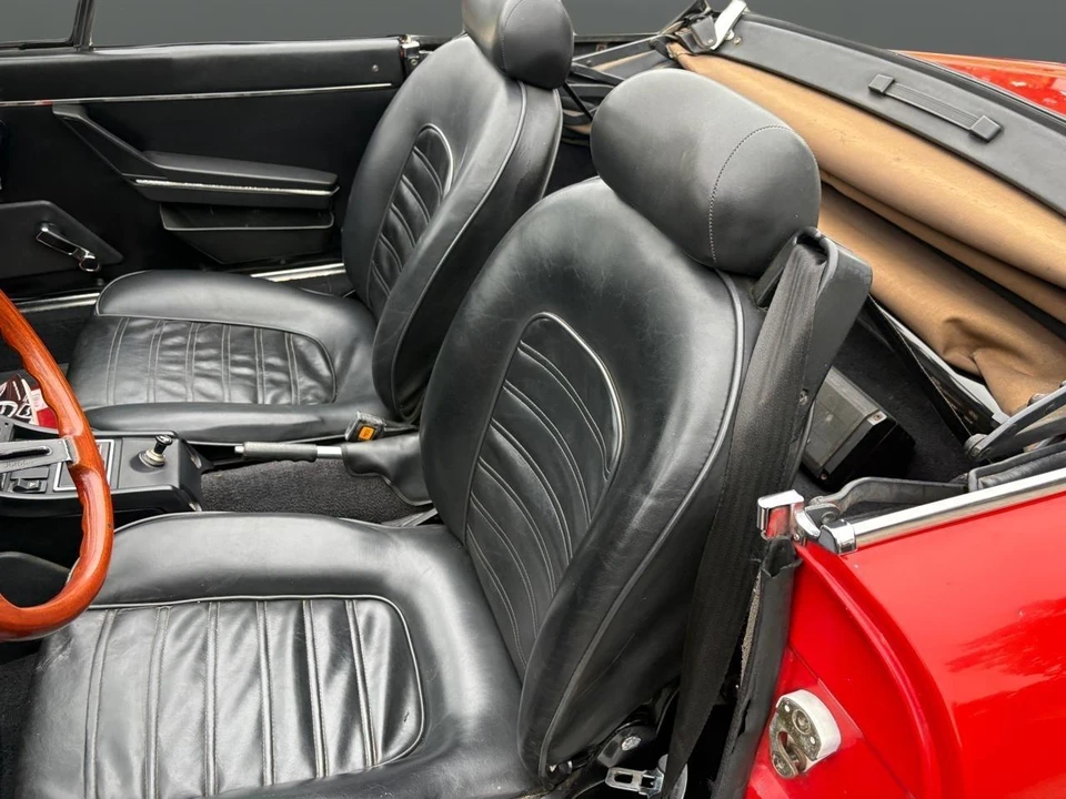 1985 Alfa Romeo 75/Milano - Image 28 of 31