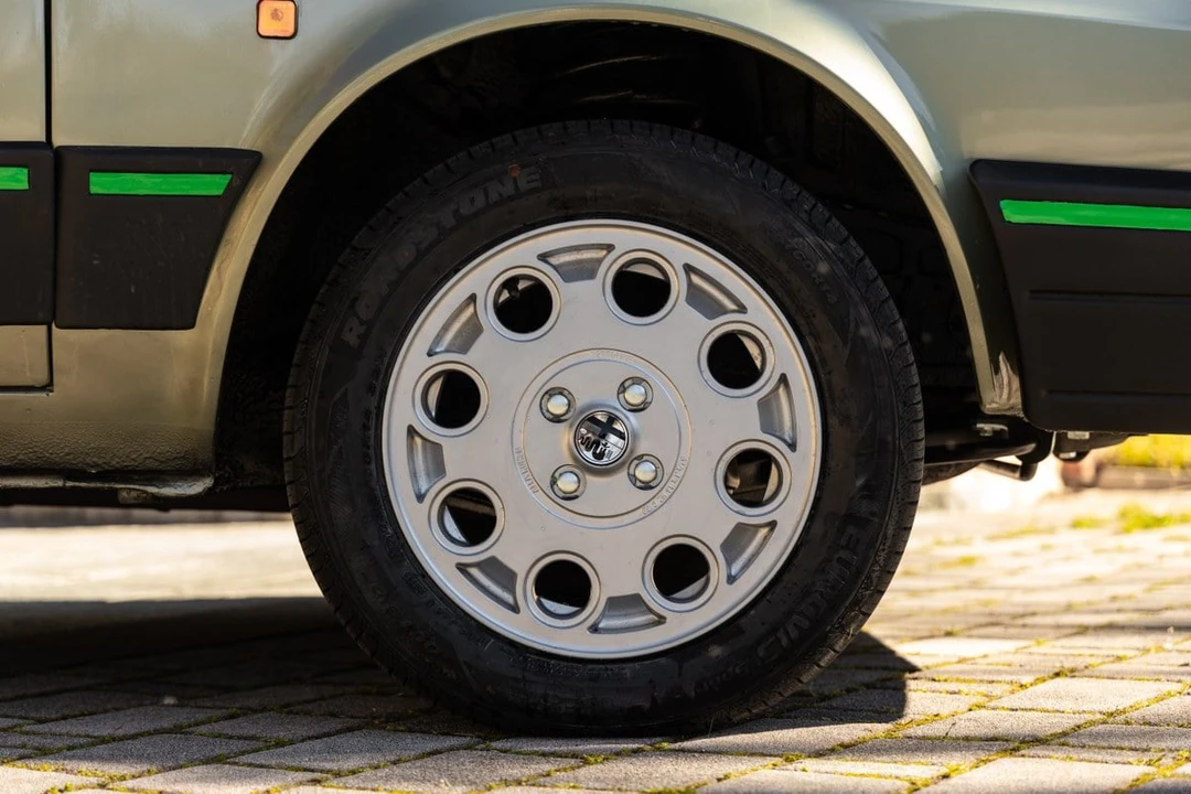 1985 Alfa Romeo Sprint 2nd Gen - Image 16 of 30