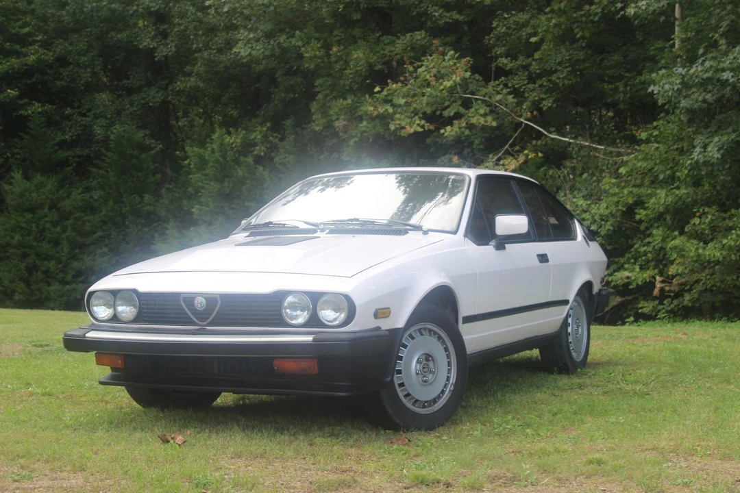 1985 Alfa Romeo Alfetta GT - Image 5 of 31