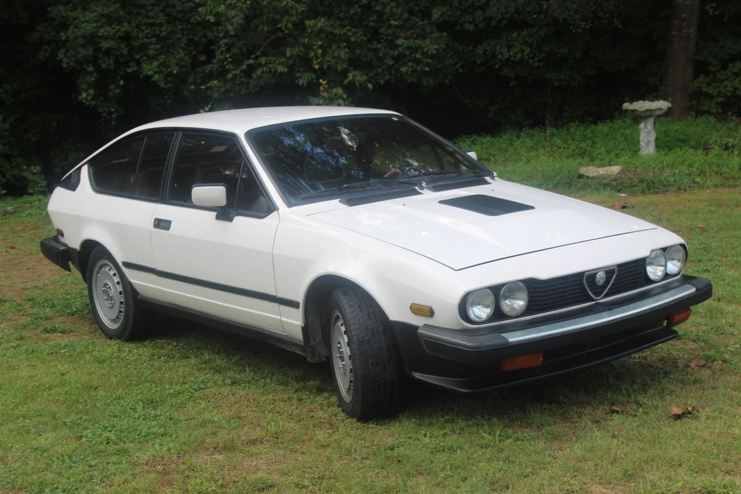 1985 Alfa Romeo Alfetta GT - Image 6 of 31