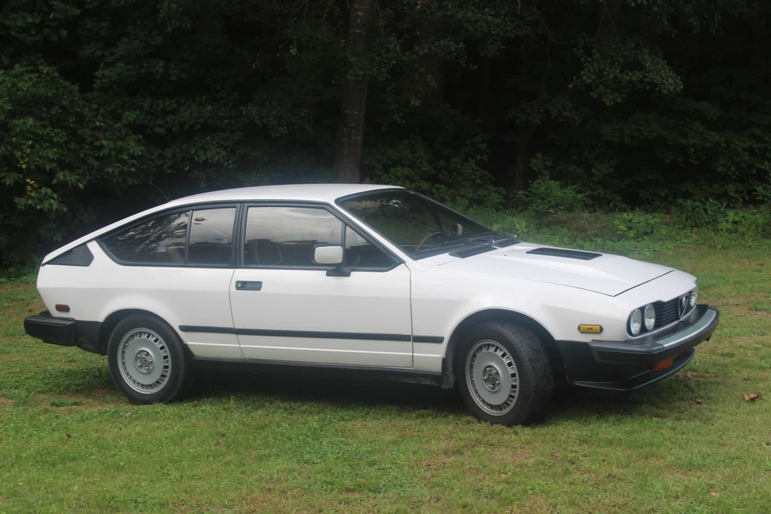 1985 Alfa Romeo Alfetta GT - Image 7 of 31