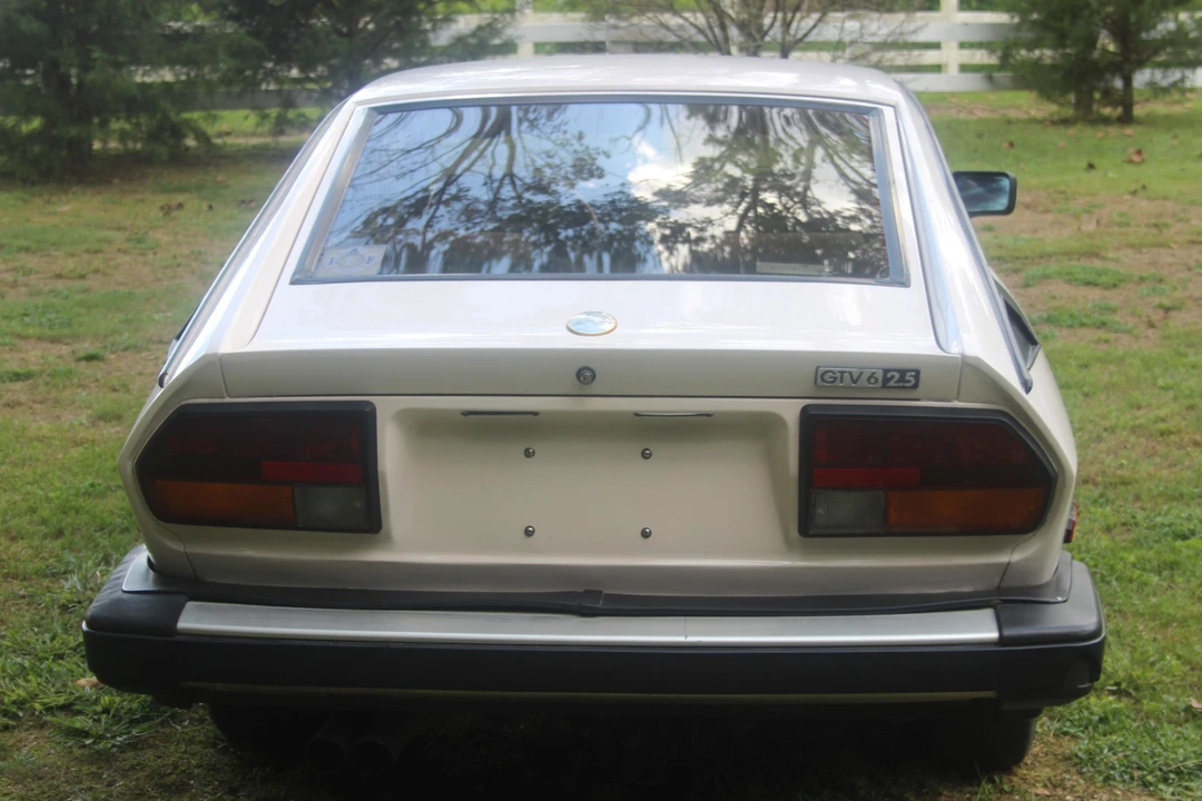 1985 Alfa Romeo Alfetta GT - Image 14 of 31