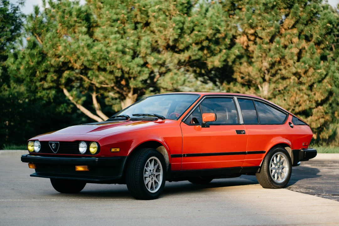1985 Alfa Romeo Alfetta GT - Image 12 of 31