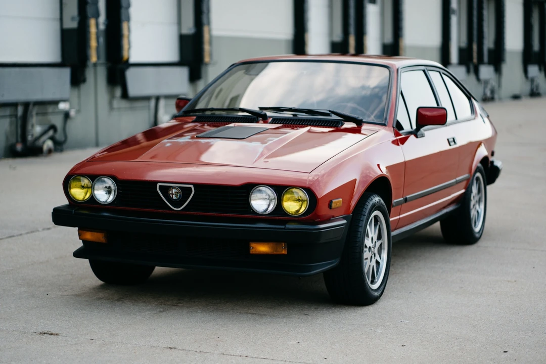 1985 Alfa Romeo Alfetta GT - Image 10 of 31