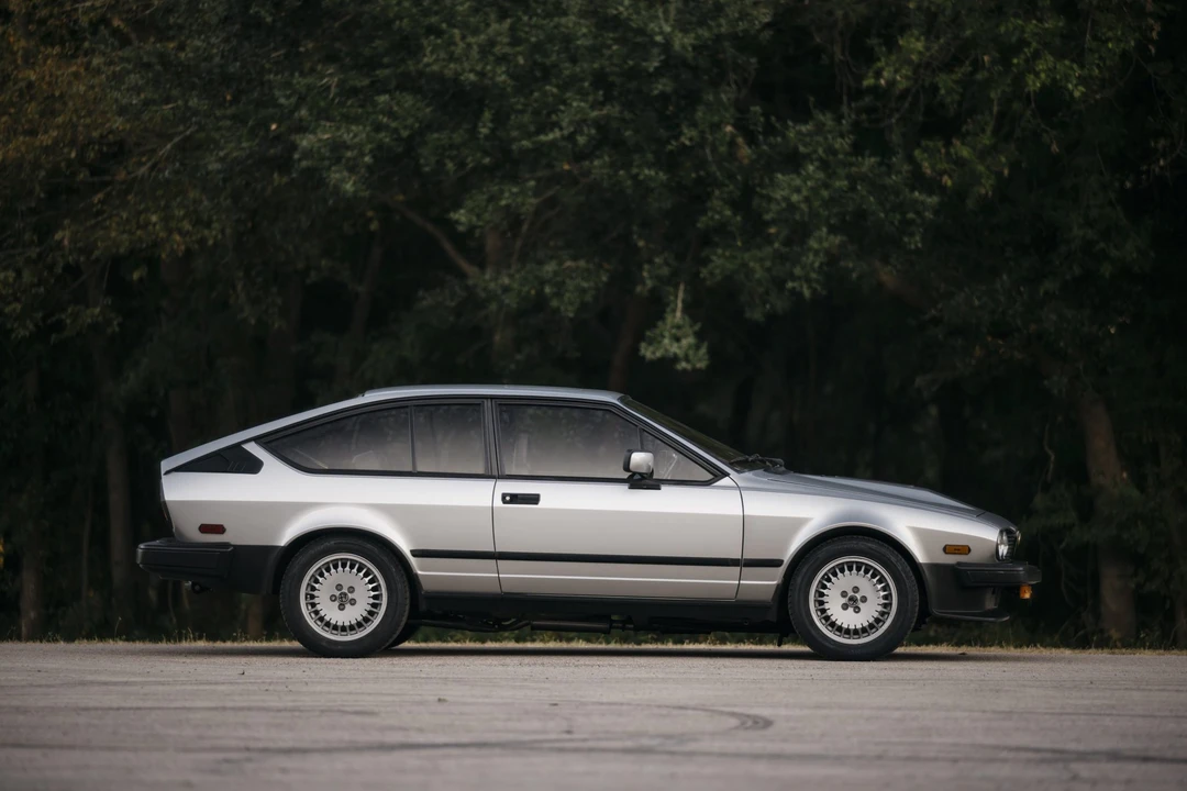 1985 Alfa Romeo Alfetta GT - Image 12 of 31