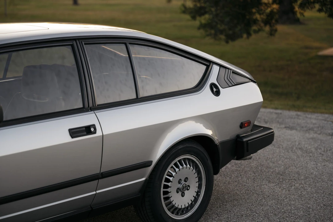 1985 Alfa Romeo Alfetta GT - Image 29 of 31