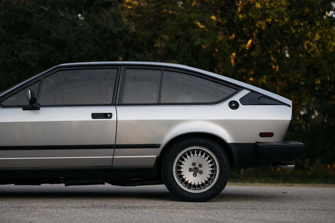 1985 Alfa Romeo Alfetta GT - Image 25 of 31