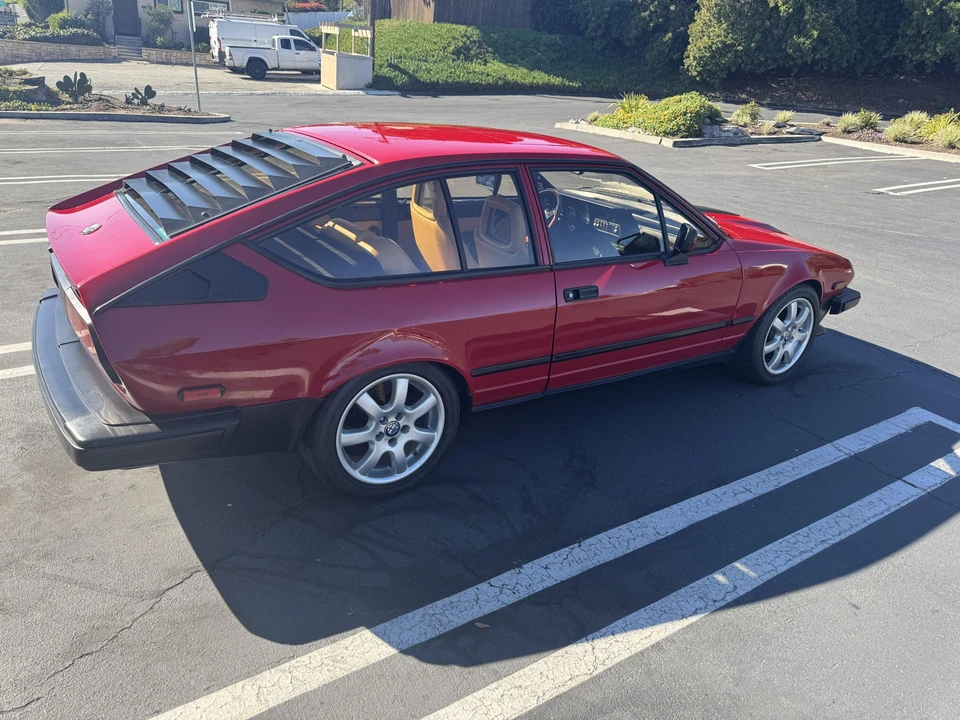 1985 Alfa Romeo Alfetta GT - Image 10 of 31