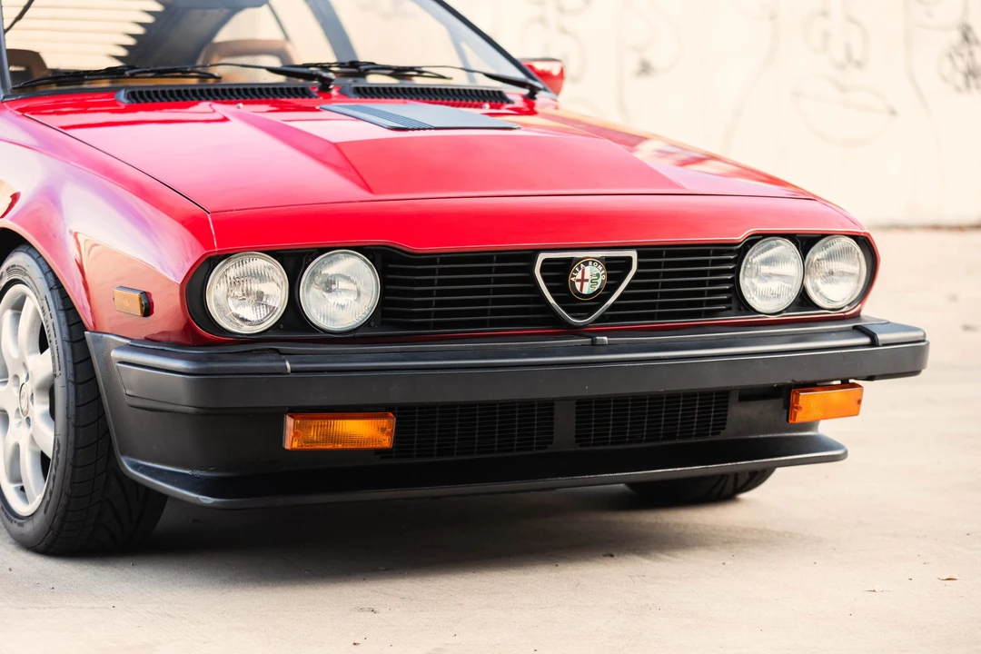 1985 Alfa Romeo Alfetta GT - Image 13 of 31