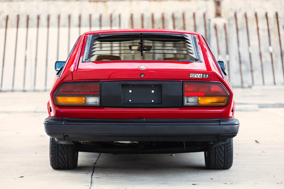 1985 Alfa Romeo Alfetta GT - Image 7 of 31