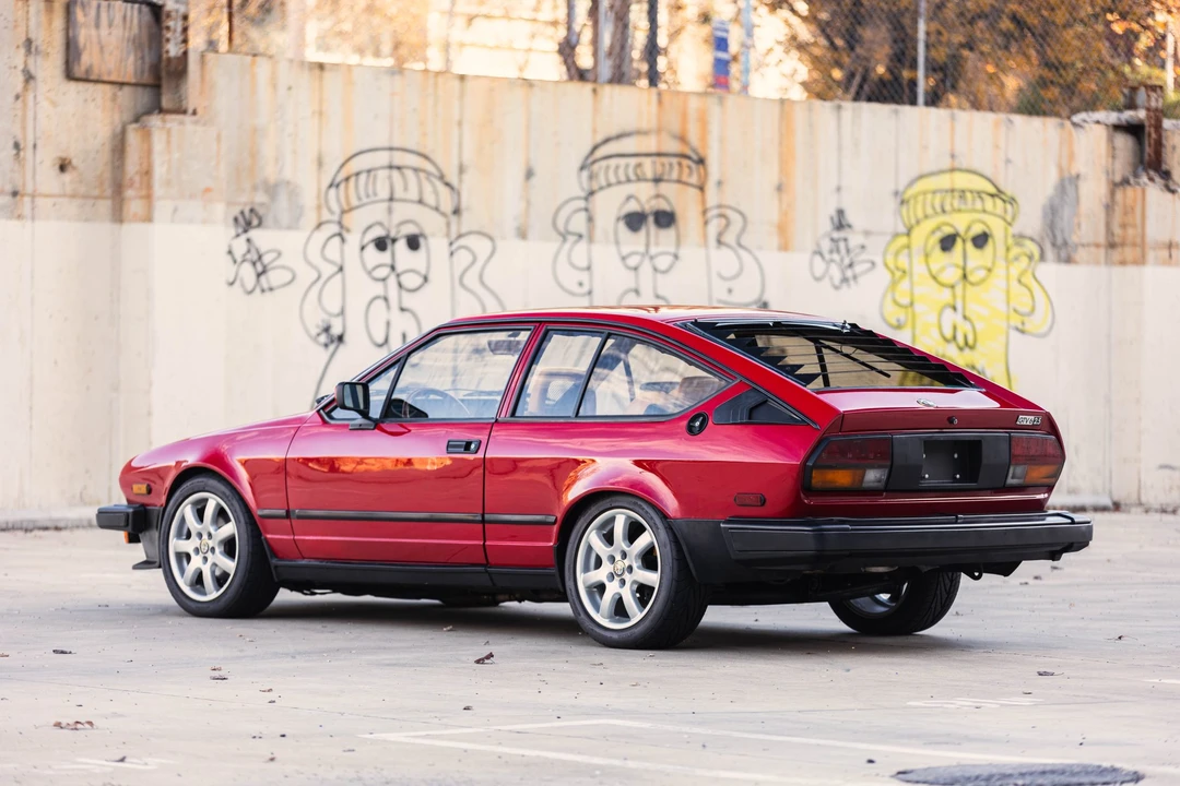 1985 Alfa Romeo Alfetta GT - Image 5 of 31