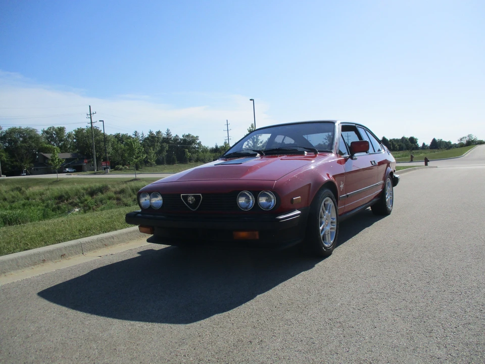 1985 Alfa Romeo Alfetta GT - Image 12 of 31