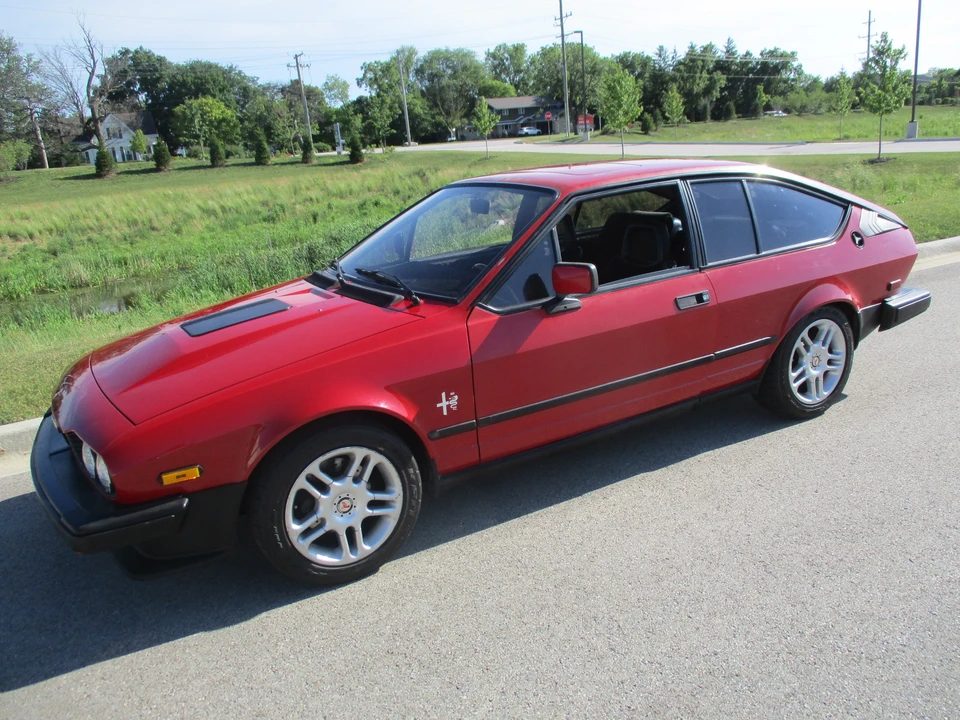 1985 Alfa Romeo Alfetta GT - Image 11 of 31