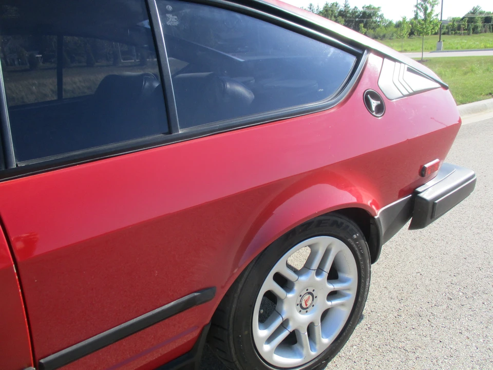 1985 Alfa Romeo Alfetta GT - Image 19 of 31
