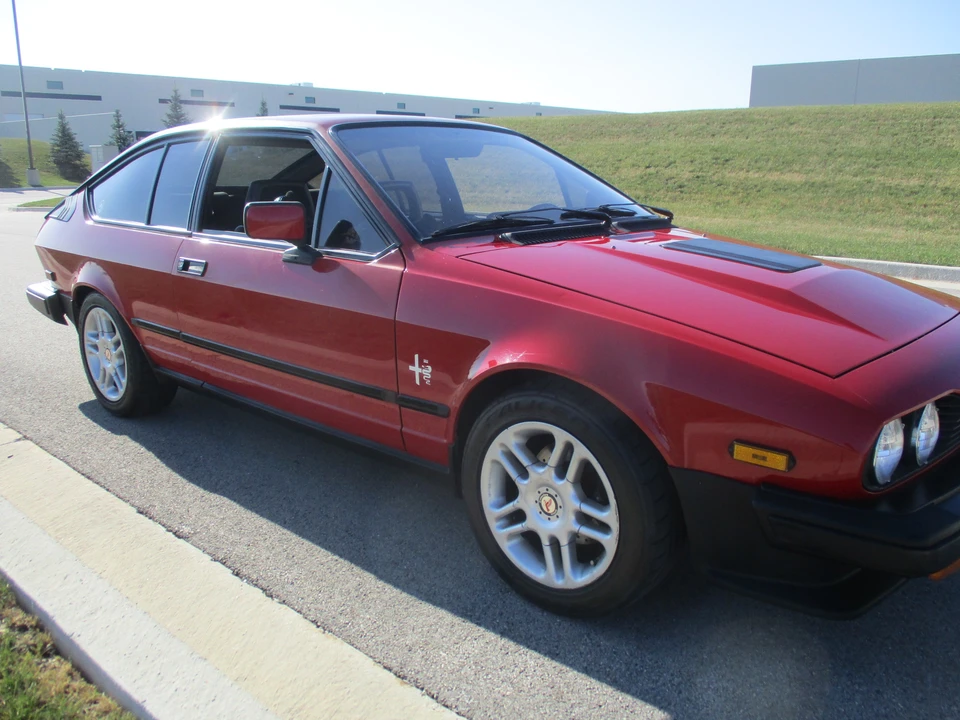 1985 Alfa Romeo Alfetta GT - Image 15 of 31