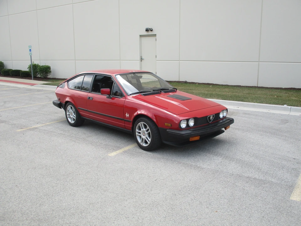 1985 Alfa Romeo Alfetta GT - Image 4 of 31