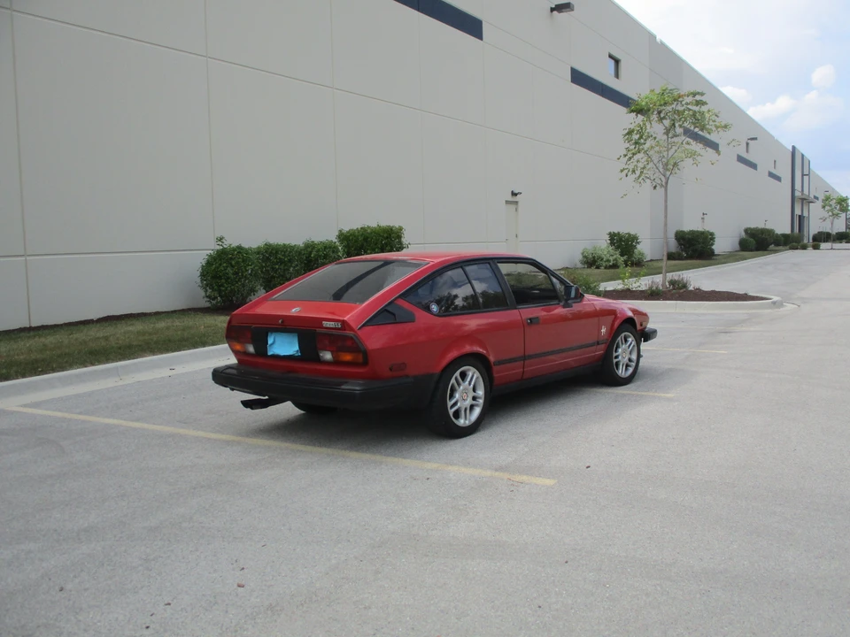 1985 Alfa Romeo Alfetta GT - Image 6 of 31