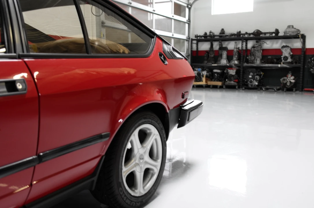 1985 Alfa Romeo Alfetta GT - Image 30 of 31