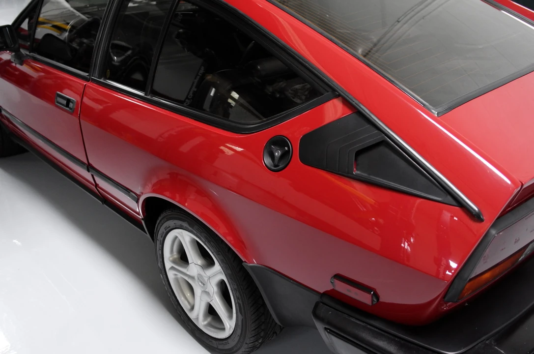 1985 Alfa Romeo Alfetta GT - Image 19 of 31