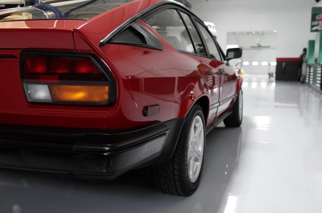 1985 Alfa Romeo Alfetta GT - Image 16 of 31