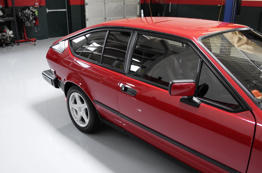 1985 Alfa Romeo Alfetta GT - Image 11 of 31