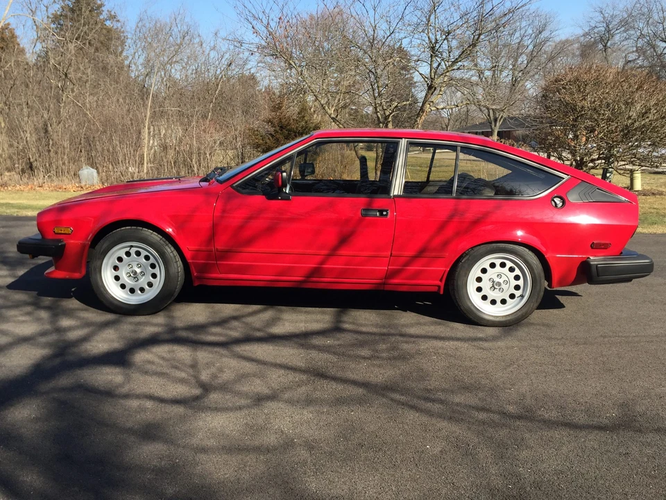 1985 Alfa Romeo Alfetta GT - Image 5 of 31