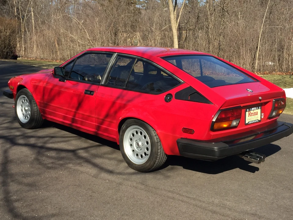 1985 Alfa Romeo Alfetta GT - Image 8 of 31