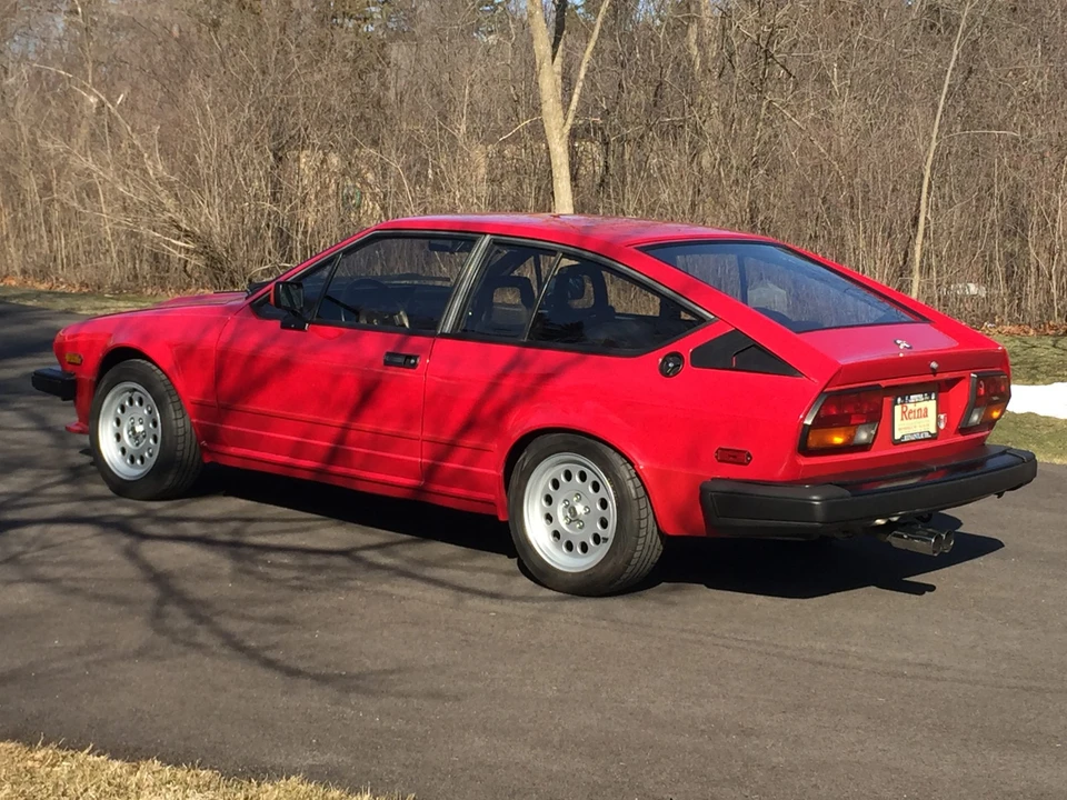 1985 Alfa Romeo Alfetta GT - Image 6 of 31