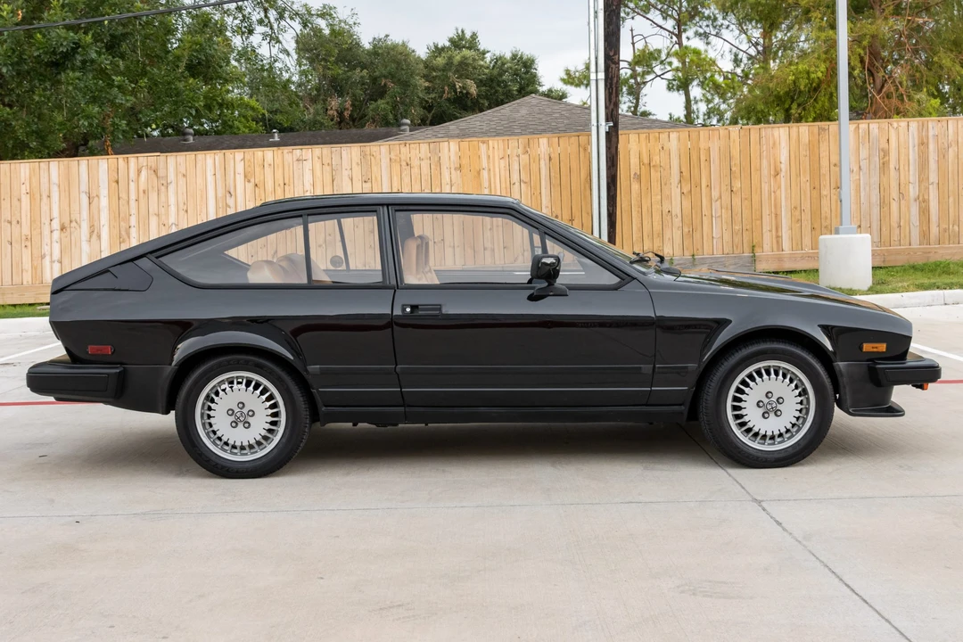 1985 Alfa Romeo Alfetta GT - Image 5 of 31