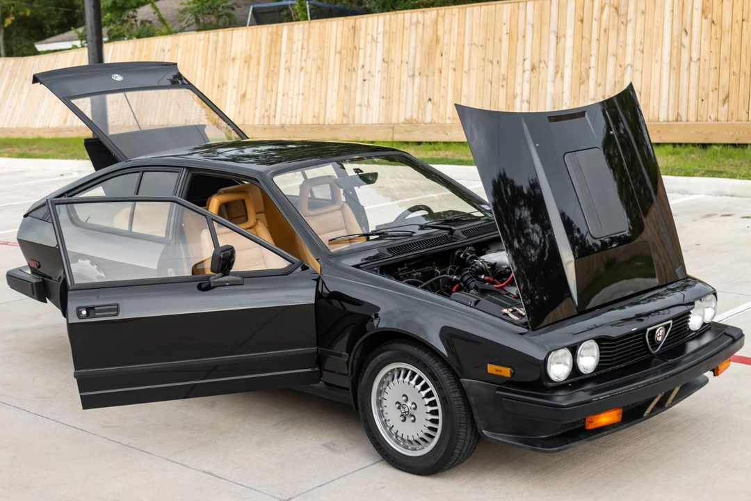1985 Alfa Romeo Alfetta GT - Image 10 of 31