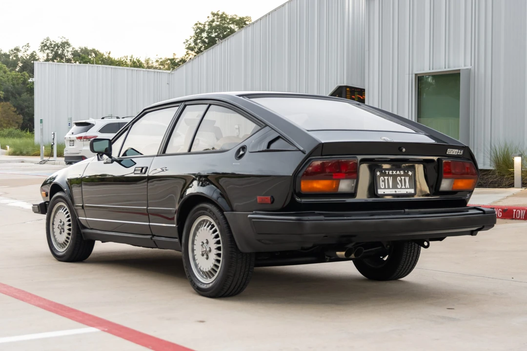1985 Alfa Romeo Alfetta GT - Image 8 of 31