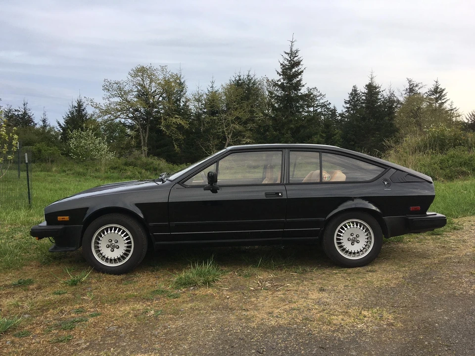 1985 Alfa Romeo Alfetta GT - Image 13 of 31