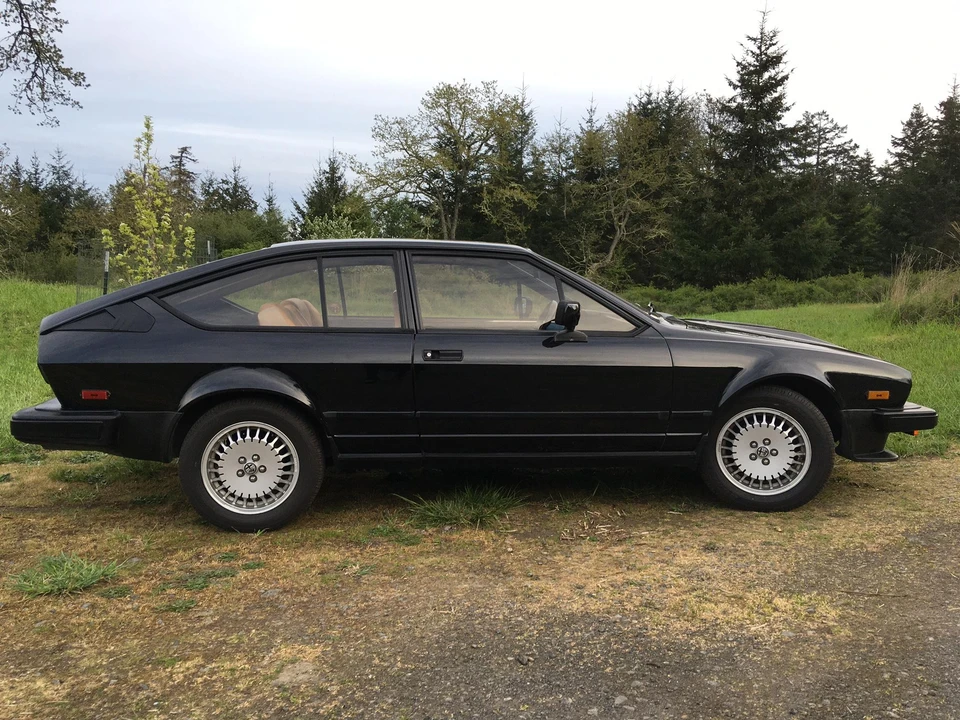 1985 Alfa Romeo Alfetta GT - Image 17 of 31