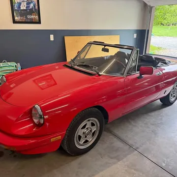 1985 Alfa Romeo Spider Veloce Convertible 2D