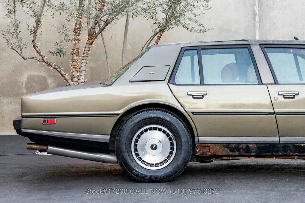 1985 Aston Martin Lagonda - Image 11 of 12