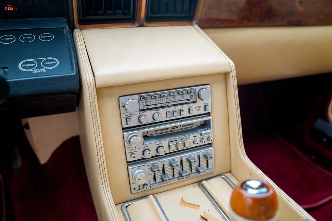 1985 Aston Martin Lagonda - Image 19 of 30