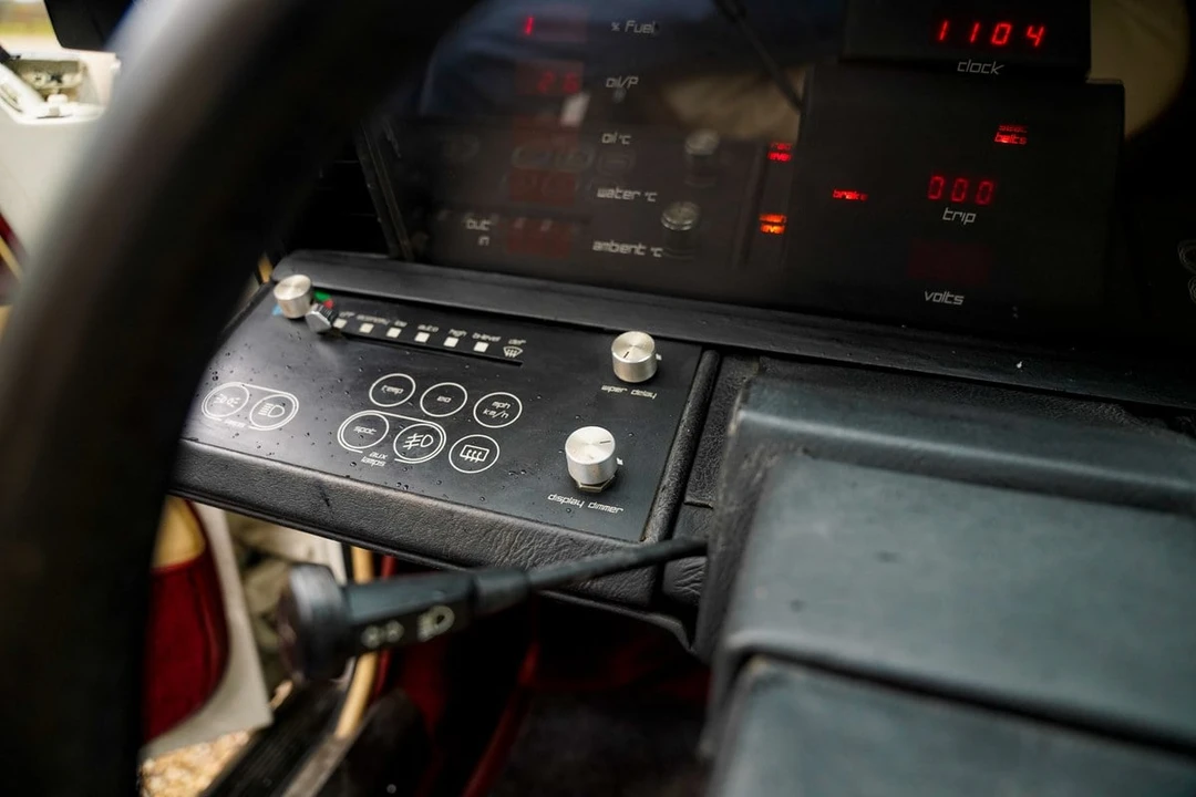 1985 Aston Martin Lagonda - Image 25 of 30