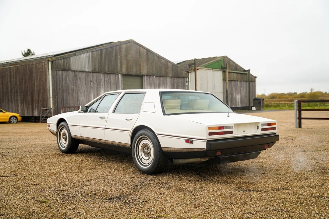 1985 Aston Martin Lagonda - Image 9 of 30