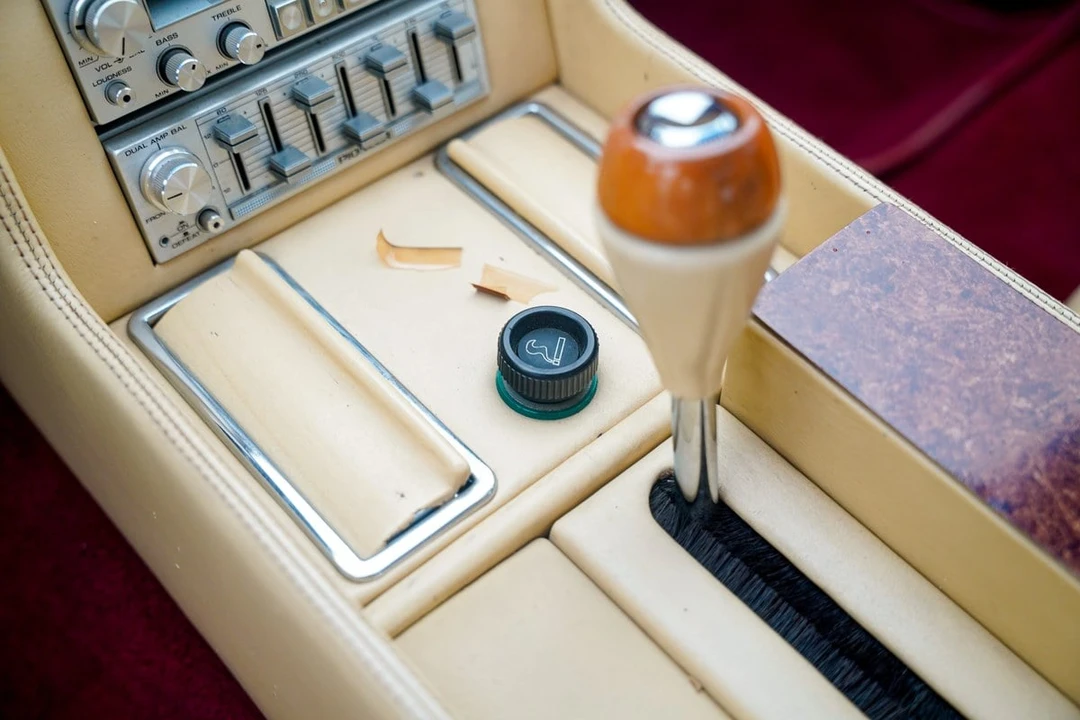 1985 Aston Martin Lagonda - Image 21 of 30
