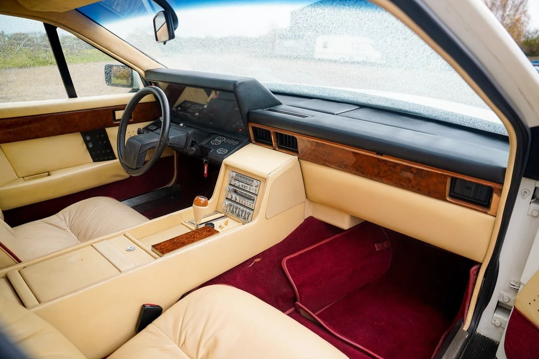 1985 Aston Martin Lagonda - Image 13 of 30